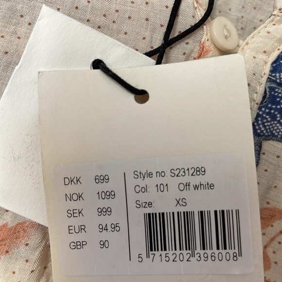 Sofie Schnoor  floral top - Picture 5 of 9